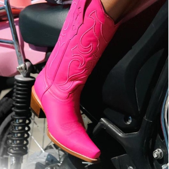 Corral Z5138 Embroidery Fuchsia Snip Toe Cowboy Women’s size 7 NEW!! - Picture 7 of 7